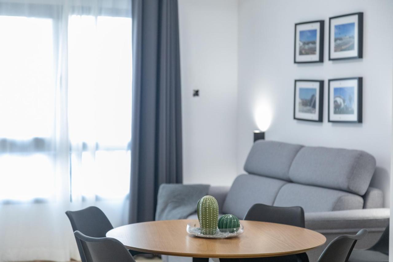 Travel Habitat La Marina Real Apartment Valencia Exterior foto