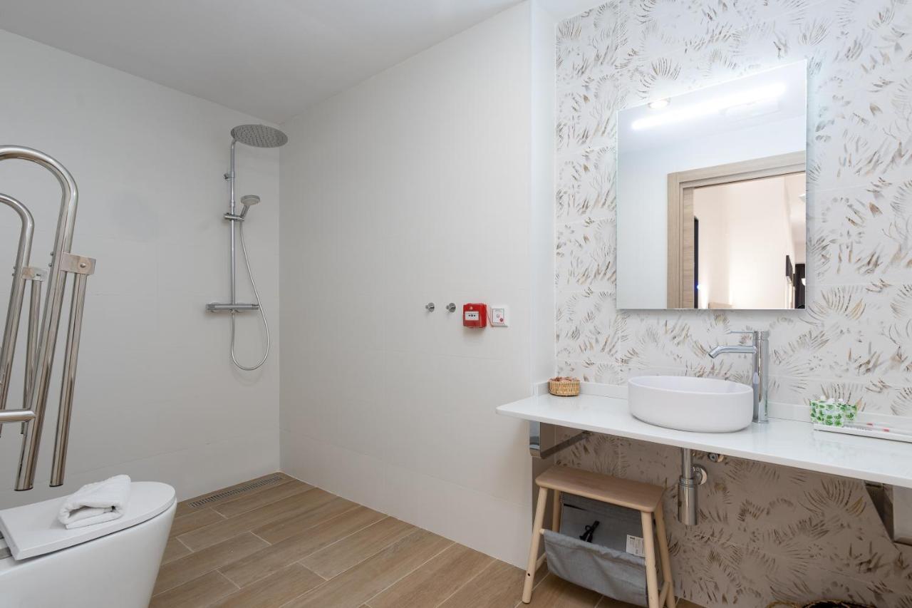 Travel Habitat La Marina Real Apartment Valencia Exterior foto
